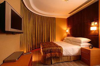 Two Macdonnell Road 4*