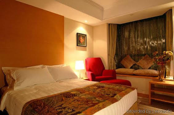 Two Macdonnell Road 4*